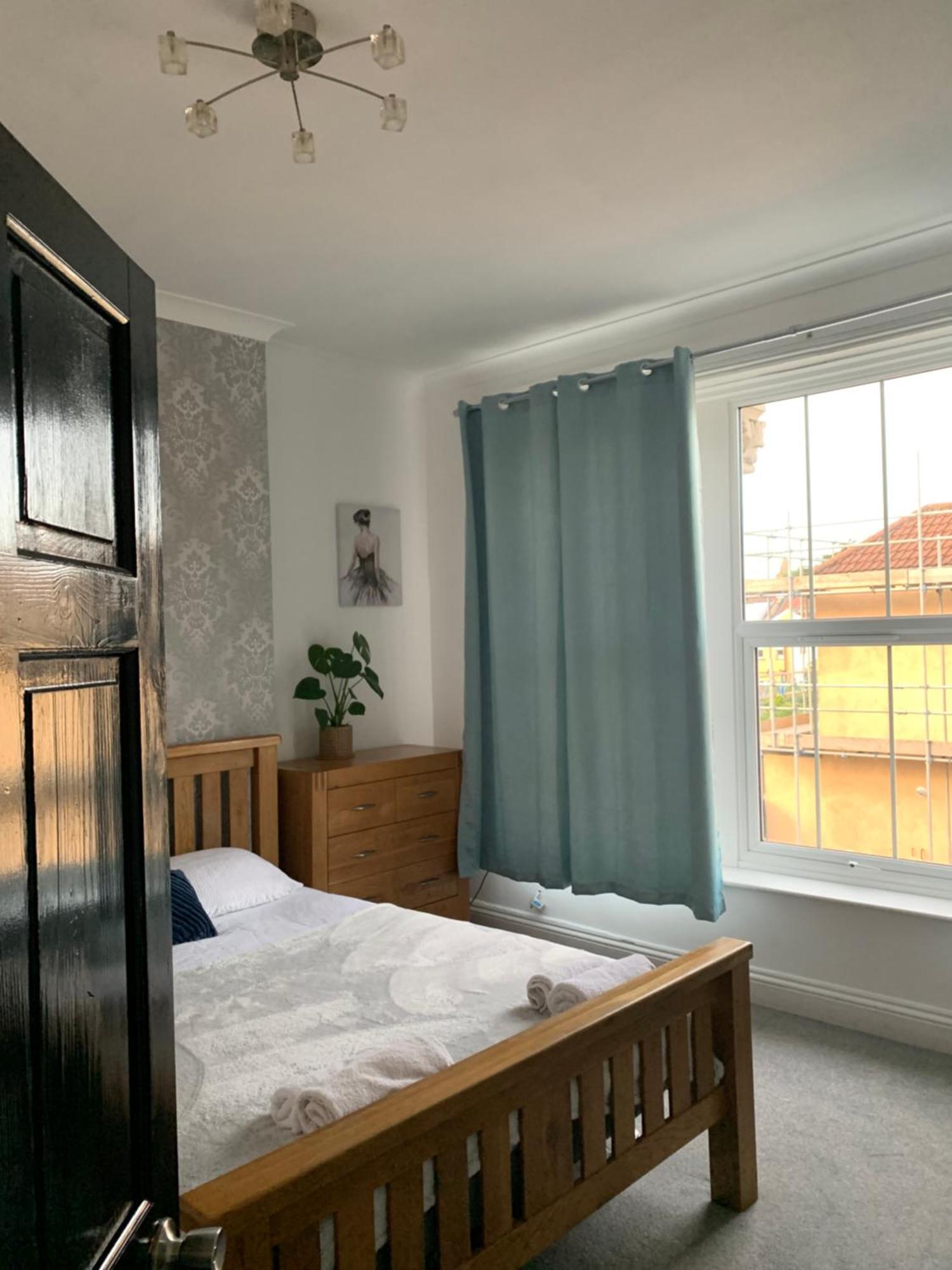 Stylish 91Sqm Victoria 2 Bedroom Apartment Бристоль Екстер'єр фото